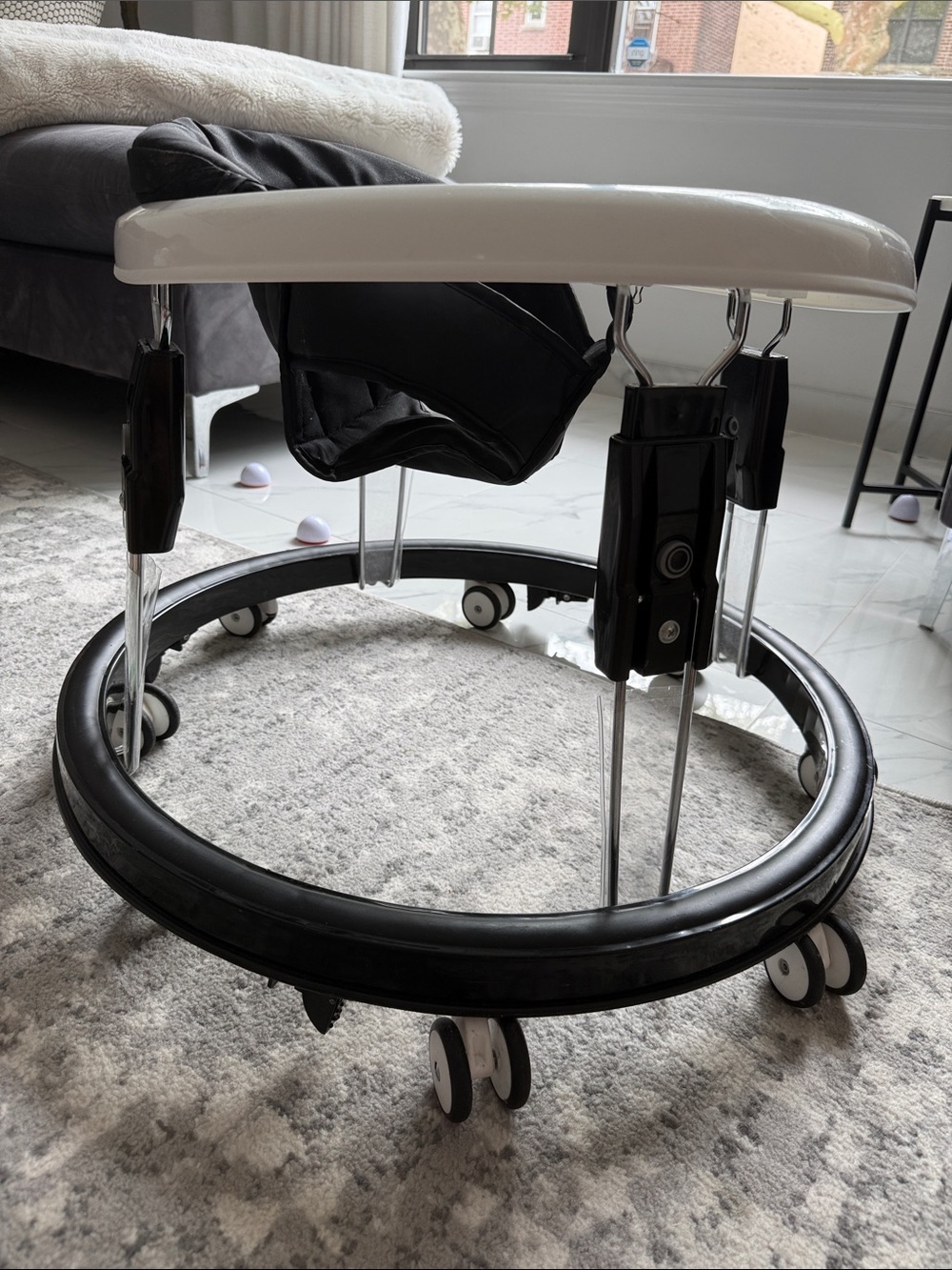 Foldable Baby Walker with White Tray - Picture 3 of 4